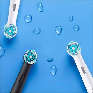 Електрична зубна щітка Oral-B IOM9.1B2.2AD Black Onyx IOM9.1B2.2AD Black Onyx фото