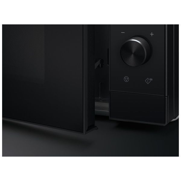Мікрохвильова піч Electrolux EMZ725MMK EMZ725MMK фото