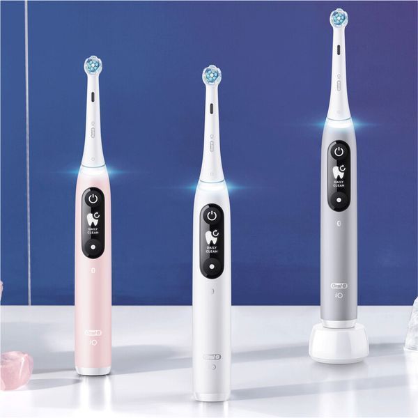 Електрична зубна щітка Oral-B Series 6 iOM6.1A6.1K (4210201381686) 4210201381686 фото