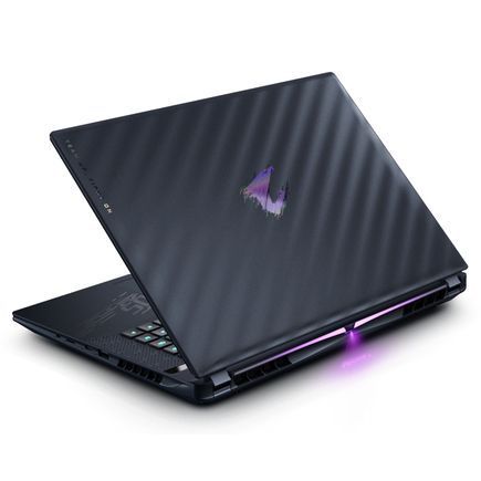 Ноутбук GIGABYTE Aorus Master 16 BZH (AORUS_16BZHC6UAE65SP) AORUS_16BZHC6UAE65SP фото