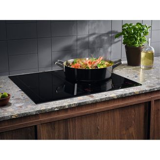 Варильна поверхня Electrolux EIS62453 EIS62453 фото