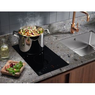 Варильна поверхня Electrolux LHR3233CK LHR3233CK фото