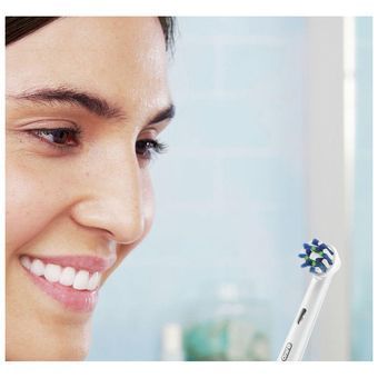 Електрична зубна щітка Oral-B D305.513.3X Black D305.513.3X Black фото